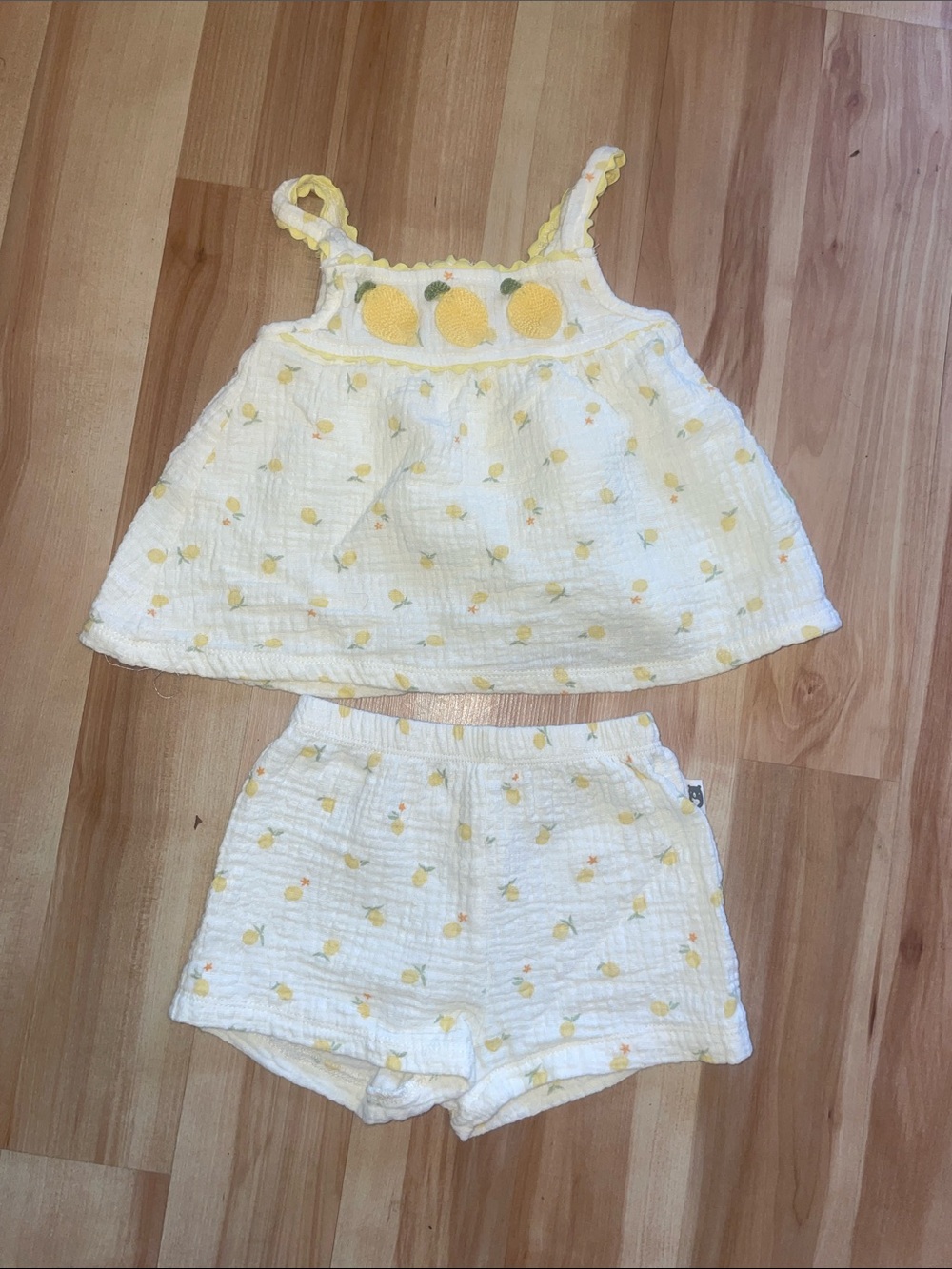 Rabbit + Bear organic outfit set size 3T